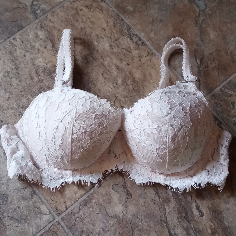 Victoria's Secret lace dream angels size 34B